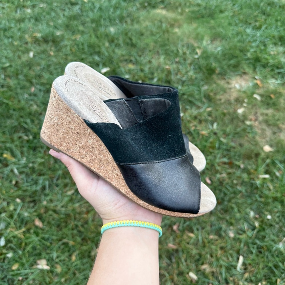 Women’s Clark’s Lafley Wave Suede Wedge Sandals Cork Black 26148358 Size 7.5